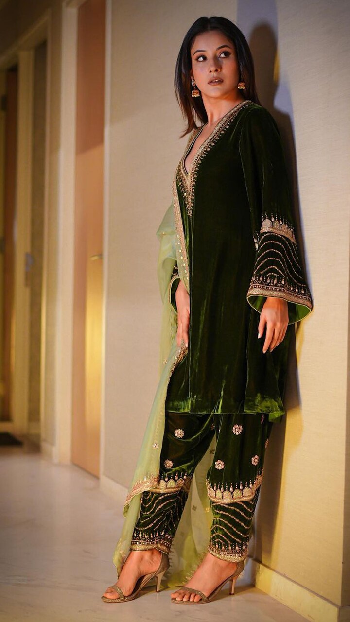 Ikjot Sandhu | Patiala suit designs, Punjabi salwar suits, Indian designer  suits